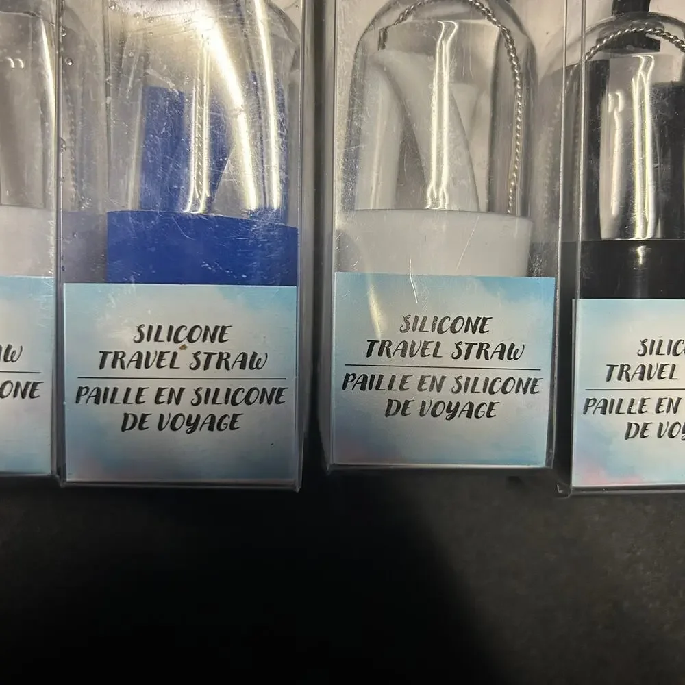 New Set of 4 Silicone Travel Straw w/ Travel Case & Cleaning Brush